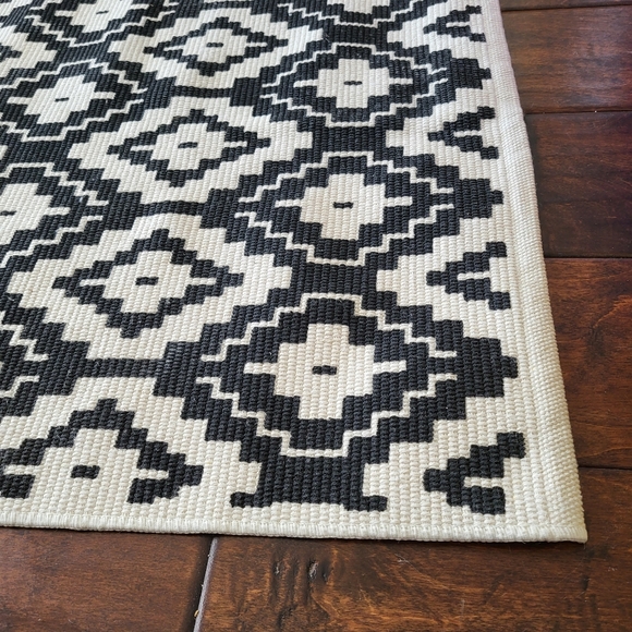 Boho Geometric Aztec Rug 2x4 ft - Picture 6 of 6